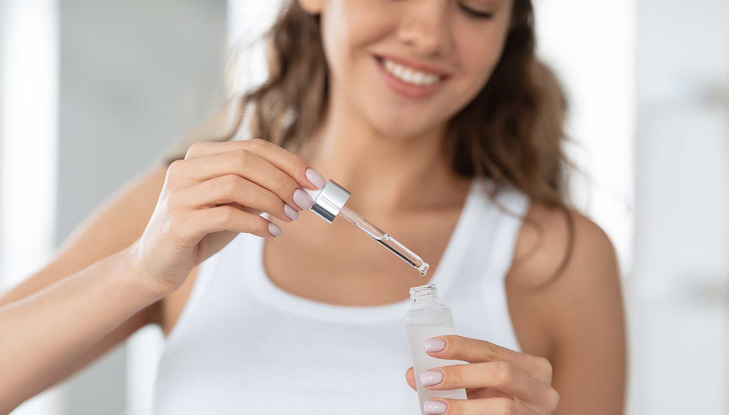 Προϊόντα με νιασιναμίδη: Ποια τα οφέλη τους στην επιδερμίδα;