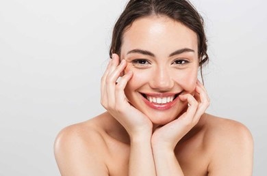 Πώς να αποφύγετε τις ατέλειες προσώπου μετά την εγκυμοσύνη