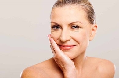 Συμπτώματα εμμηνόπαυσης στα 50