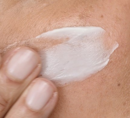 ΚΡΕΜΕΣ & SERUM ΜΑΤΙΩΝ ΓΙΑ ΤΗΝ ΕΜΜΗΝΟΠΑΥΣΗ